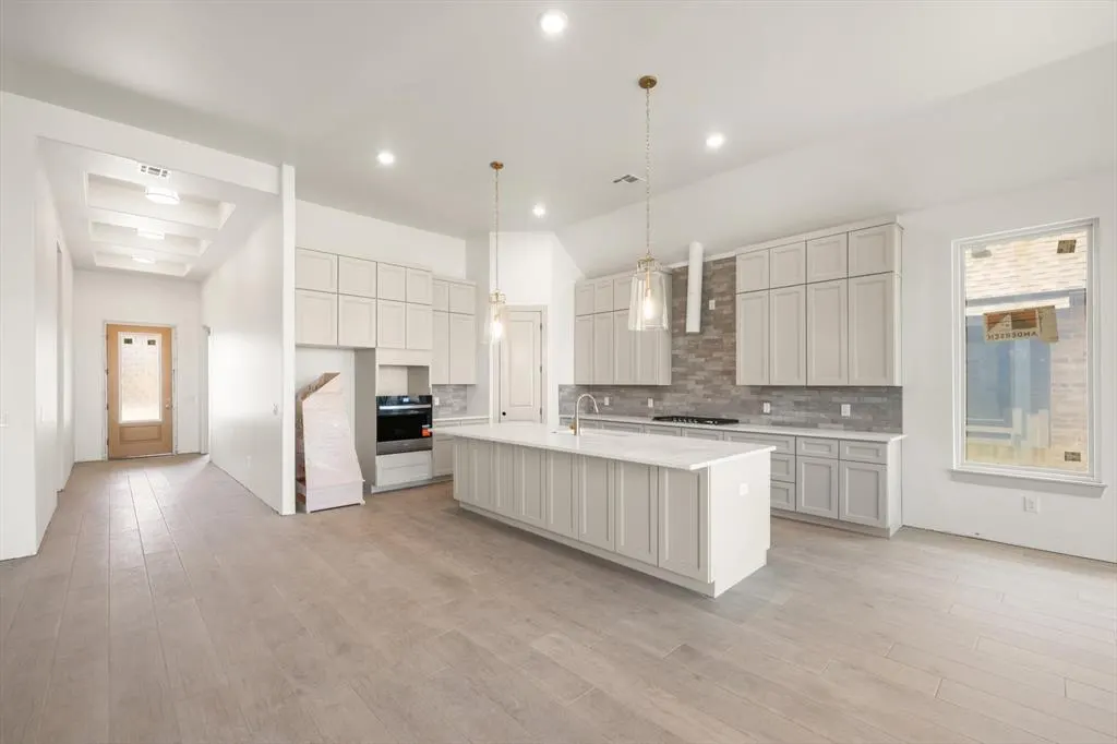 Photo 4 — 19324 S Country Drive, Edmond, OK 73012