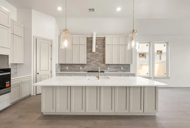 Photo 8 — 19324 S Country Drive, Edmond, OK 73012