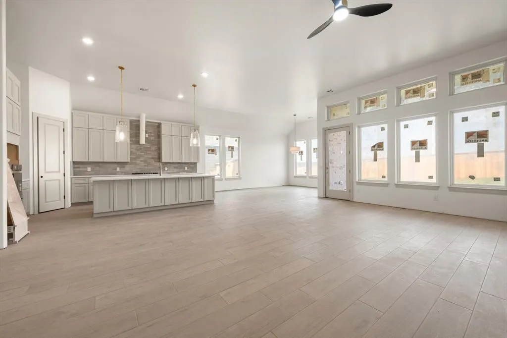 Photo 9 — 19324 S Country Drive, Edmond, OK 73012