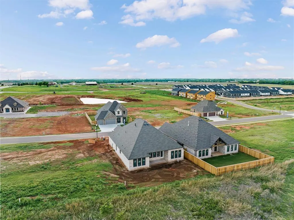 Photo 22 — 19324 S Country Drive, Edmond, OK 73012