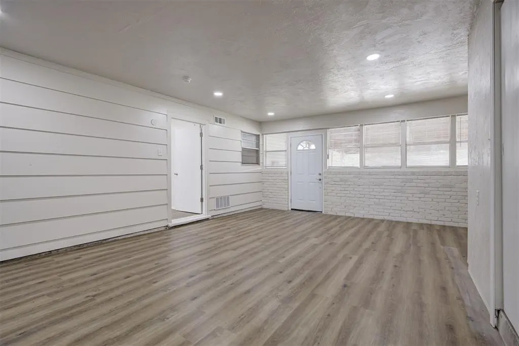 Photo 6 — 2741 SW 60th Street, Oklahoma City, OK 73159