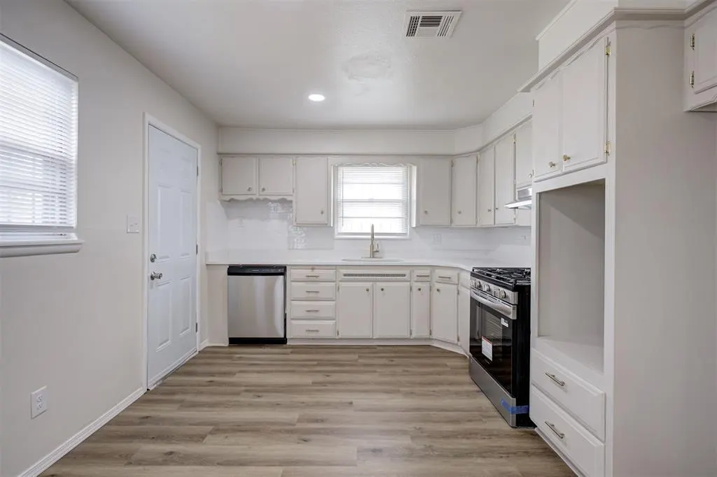 Photo 11 — 2741 SW 60th Street, Oklahoma City, OK 73159