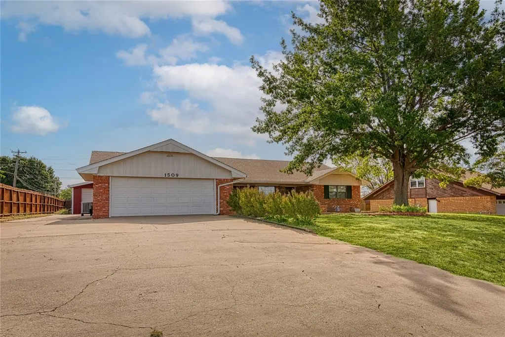 Front exterior — 1509 N Temple Street, Cordell, OK 73632