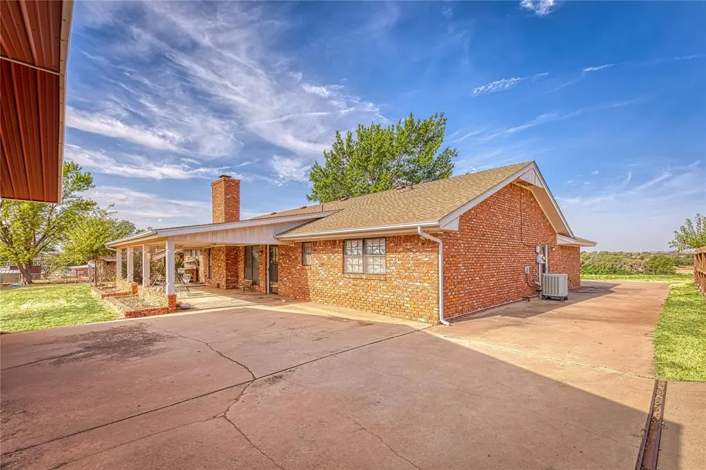 Photo 4 — 1509 N Temple Street, Cordell, OK 73632