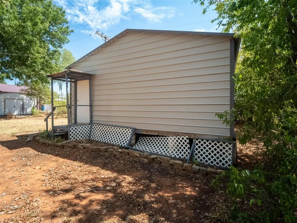 Photo 17 — 1004 Birch Street, Wellston, OK 74881