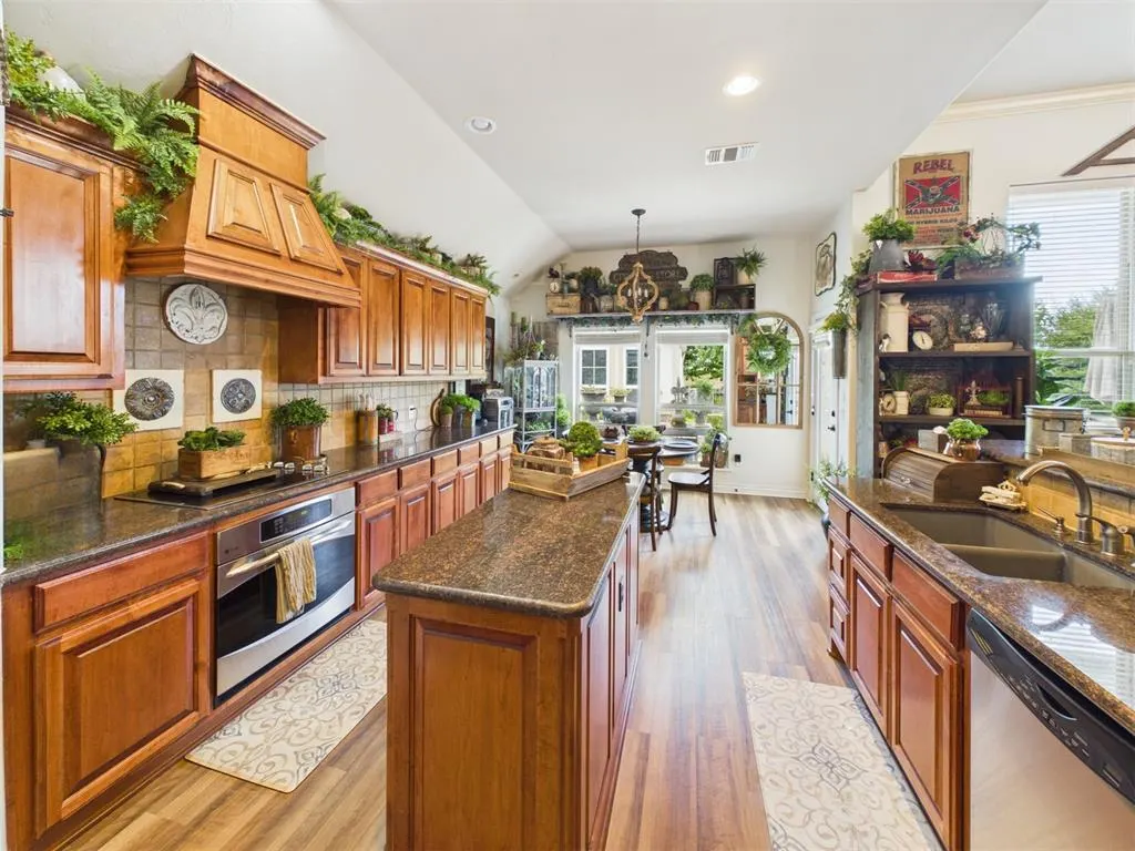Photo 9 — 2421 NW 180th Street, Edmond, OK 73012