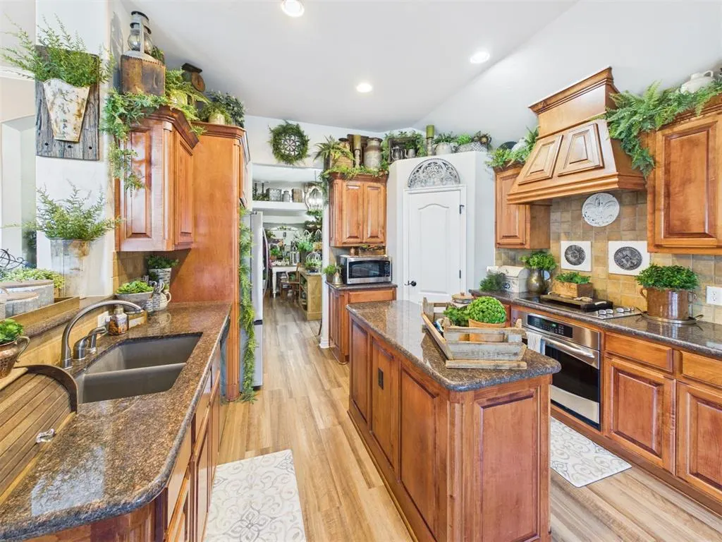 Photo 10 — 2421 NW 180th Street, Edmond, OK 73012