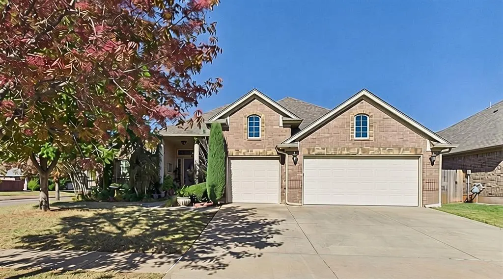 Front exterior — 2421 NW 180th Street, Edmond, OK 73012