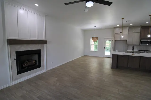 Photo 4 — 130 Mountain Laurel Way, Noble, OK 73068