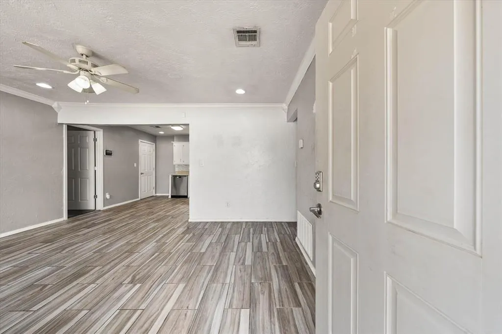 Photo 8 — 748 N Markwell Avenue, Moore, OK 73160
