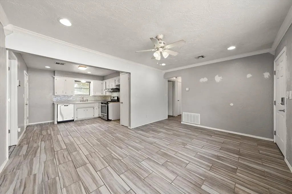 Photo 10 — 748 N Markwell Avenue, Moore, OK 73160