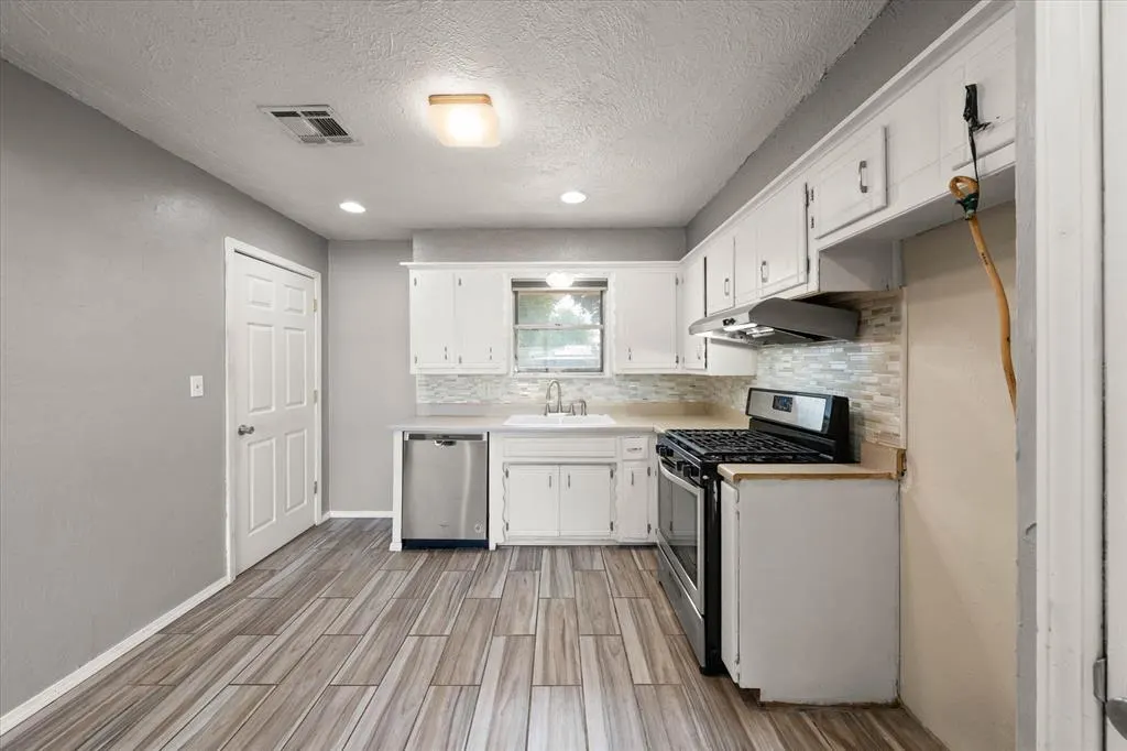 Photo 15 — 748 N Markwell Avenue, Moore, OK 73160