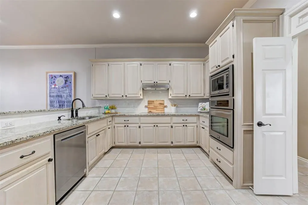 Photo 18 — 3821 Woodshadow Road, Edmond, OK 73003