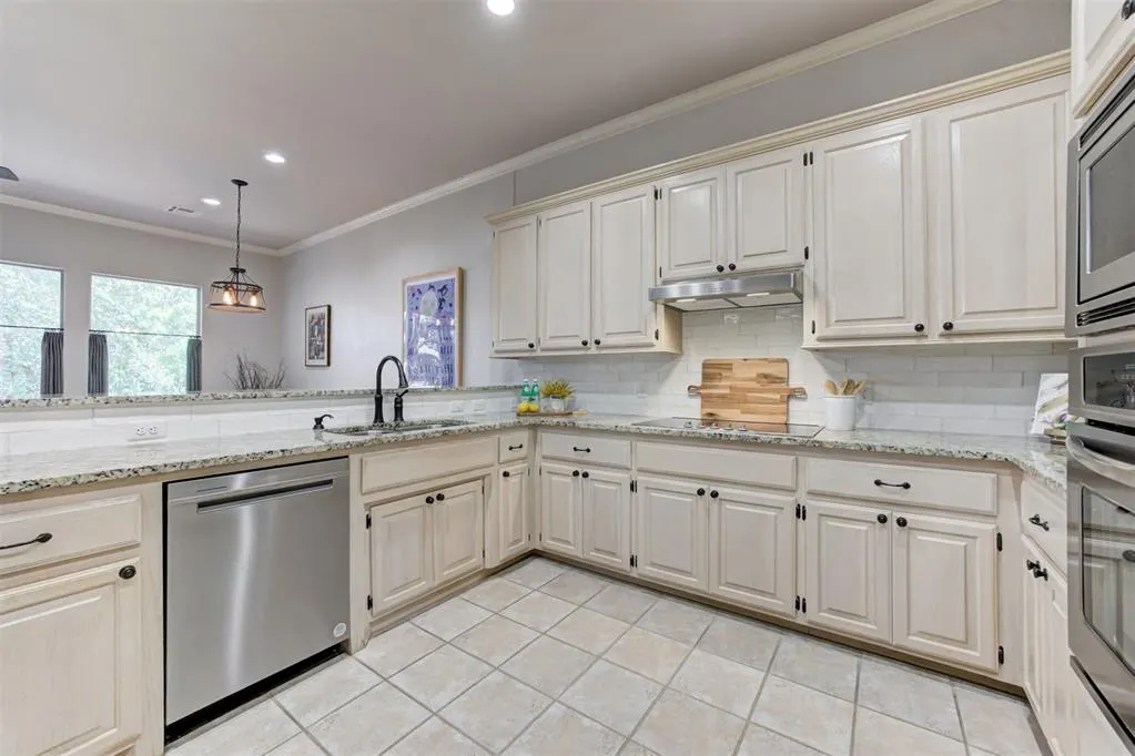 Photo 19 — 3821 Woodshadow Road, Edmond, OK 73003
