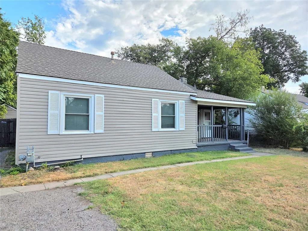 Photo 3 — 2453 NW 36th Terrace, Oklahoma City, OK 73112