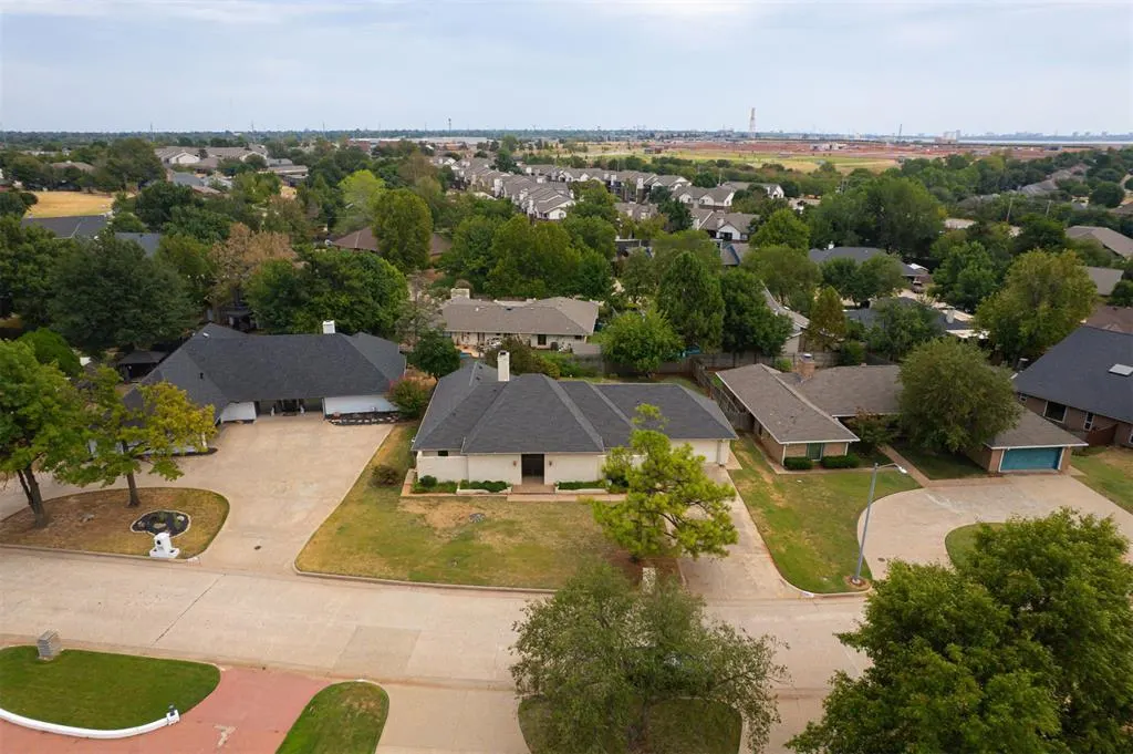 Front exterior — 12500 Arrowhead Terrace, Oklahoma City, OK 73120