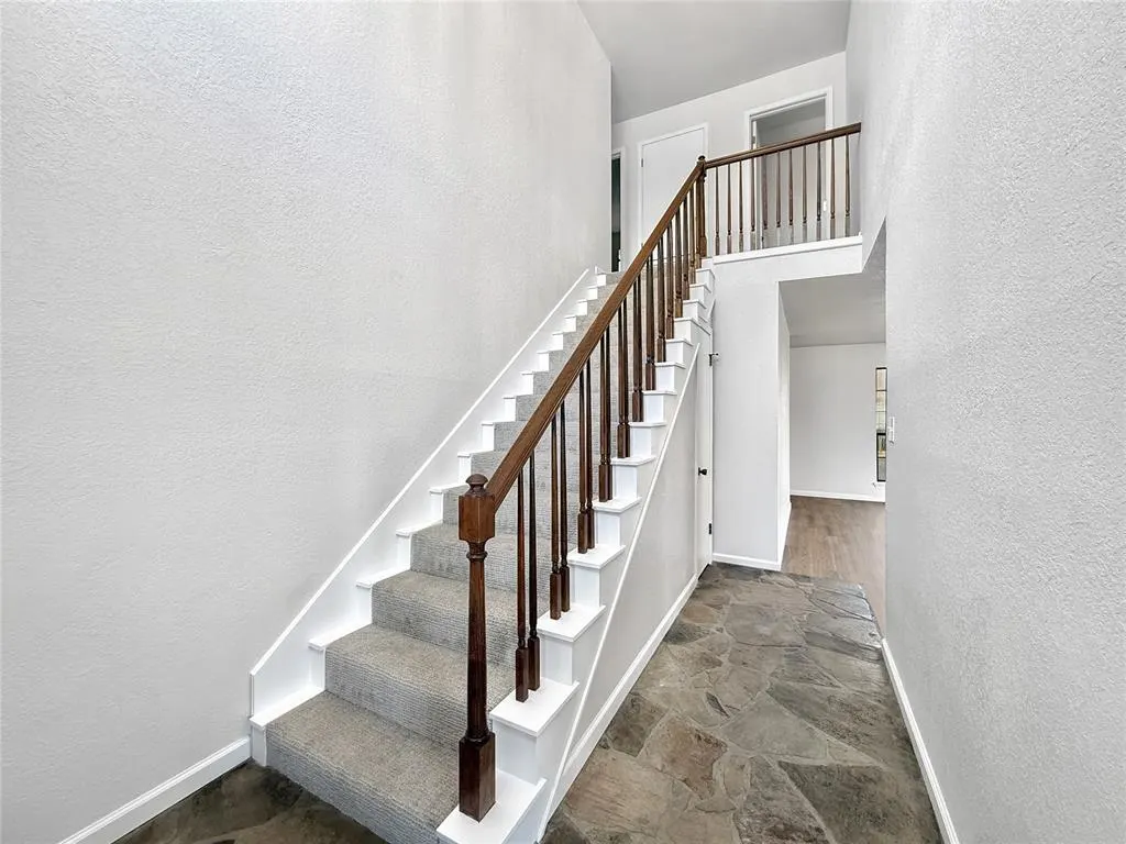 Photo 4 — 408 Willow Branch Road, Norman, OK 73072