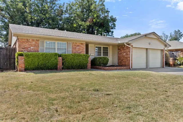 Photo 2 — 1813 N Austin Avenue, Oklahoma City, OK 73127