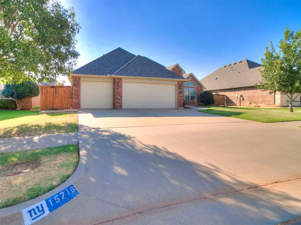 Photo 3 — 15716 Hatterly Lane, Edmond, OK 73013