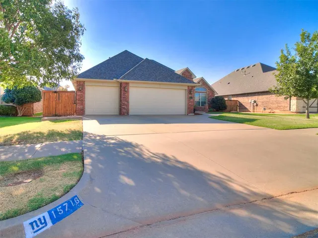 Photo 3 — 15716 Hatterly Lane, Edmond, OK 73013