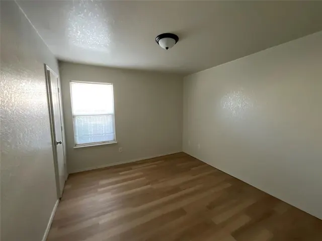 Photo 5 — 5517 Del Creek Road, Oklahoma City, OK 73117