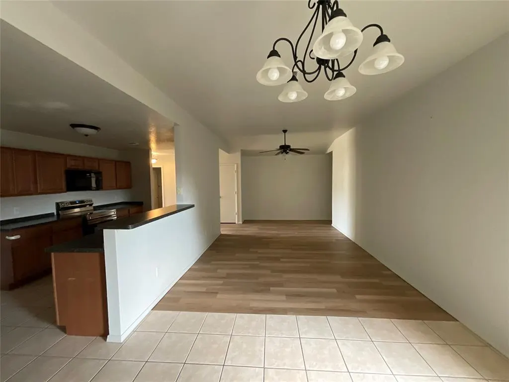 Photo 11 — 5517 Del Creek Road, Oklahoma City, OK 73117