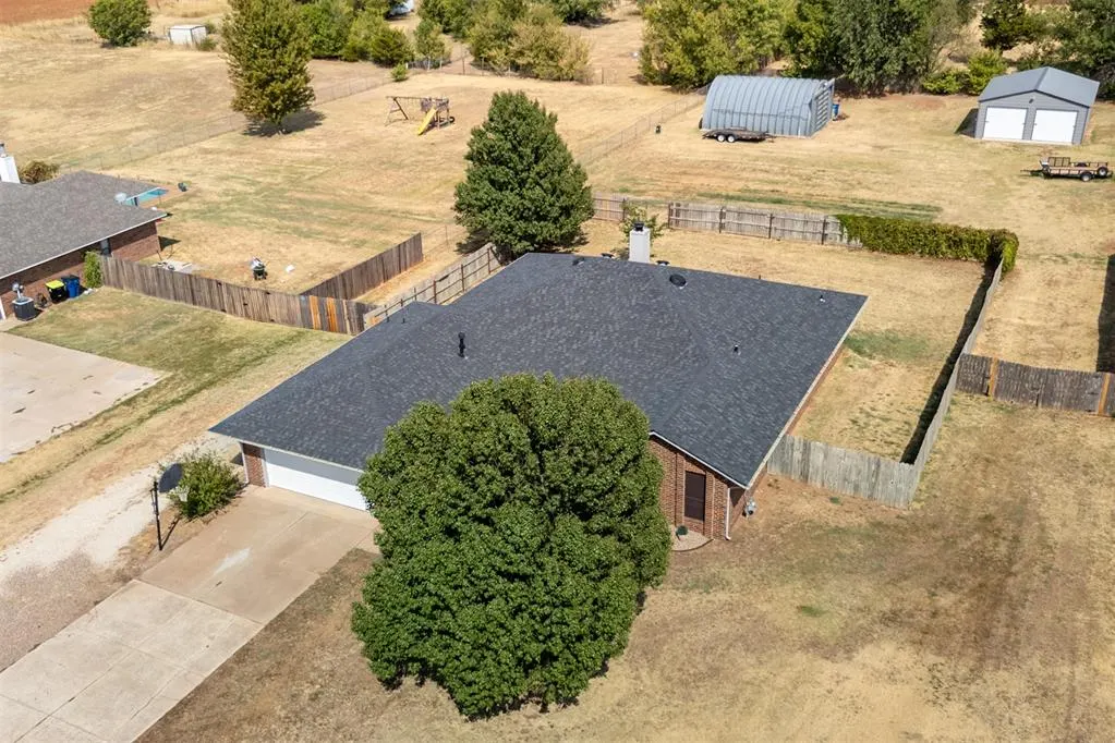 Photo 3 — 618 Mustang NE Road, Piedmont, OK 73078