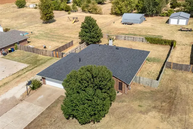 Photo 3 — 618 Mustang NE Road, Piedmont, OK 73078