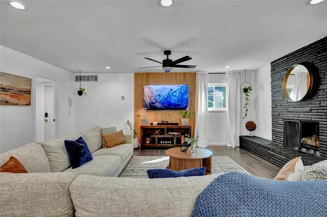 Photo 2 — 4813 Morris Lane, Oklahoma City, OK 73112