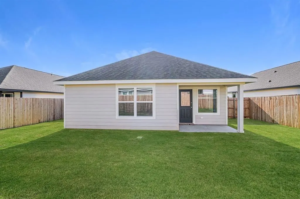 Photo 3 — 2004 Dogwood Drive, El Reno, OK 73036
