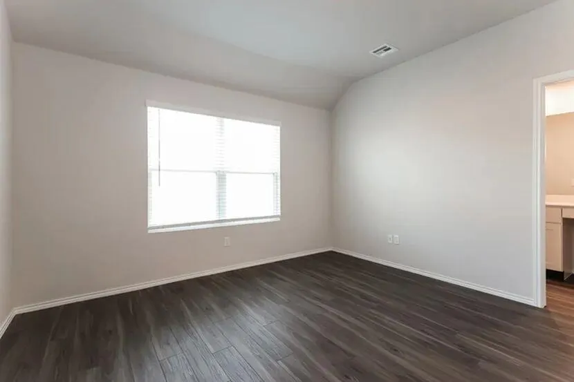 Photo 9 — 2004 Dogwood Drive, El Reno, OK 73036
