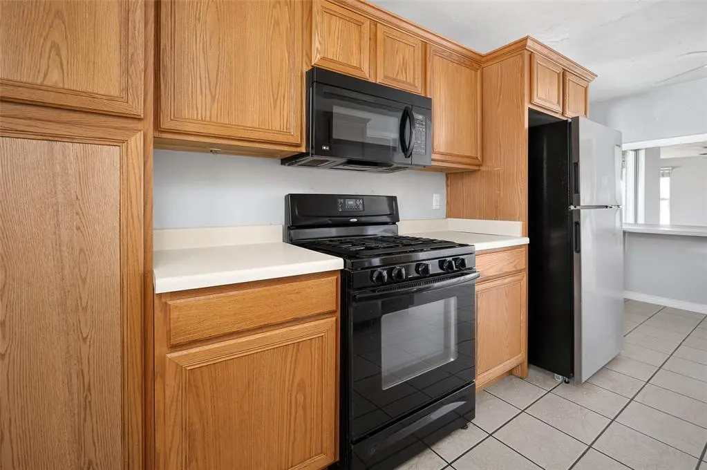 Photo 13 — 2804 NW 46th Street, Oklahoma City, OK 73112