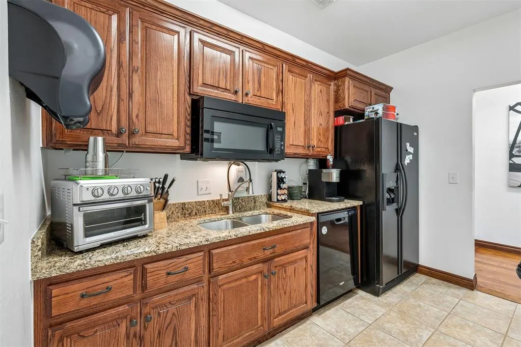 Photo 13 — 2949 S Bryant Avenue, Edmond, OK 73013