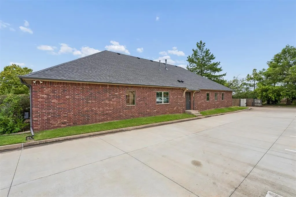 Photo 38 — 2949 S Bryant Avenue, Edmond, OK 73013