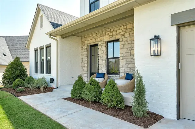 Photo 2 — 2432 Amante Court, Edmond, OK 73034