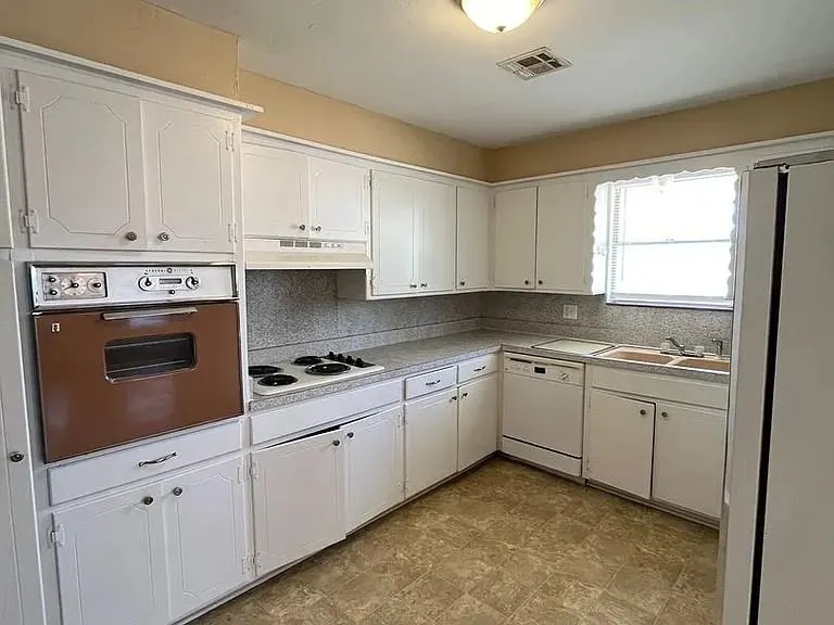 Photo 7 — 3617 N Drexel Boulevard, Oklahoma City, OK 73112