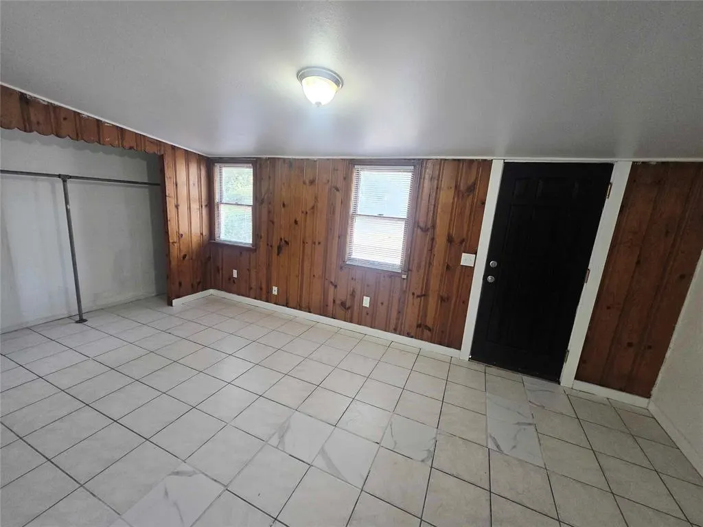 Photo 10 — 3824 NW 25th Street, Oklahoma City, OK 73107