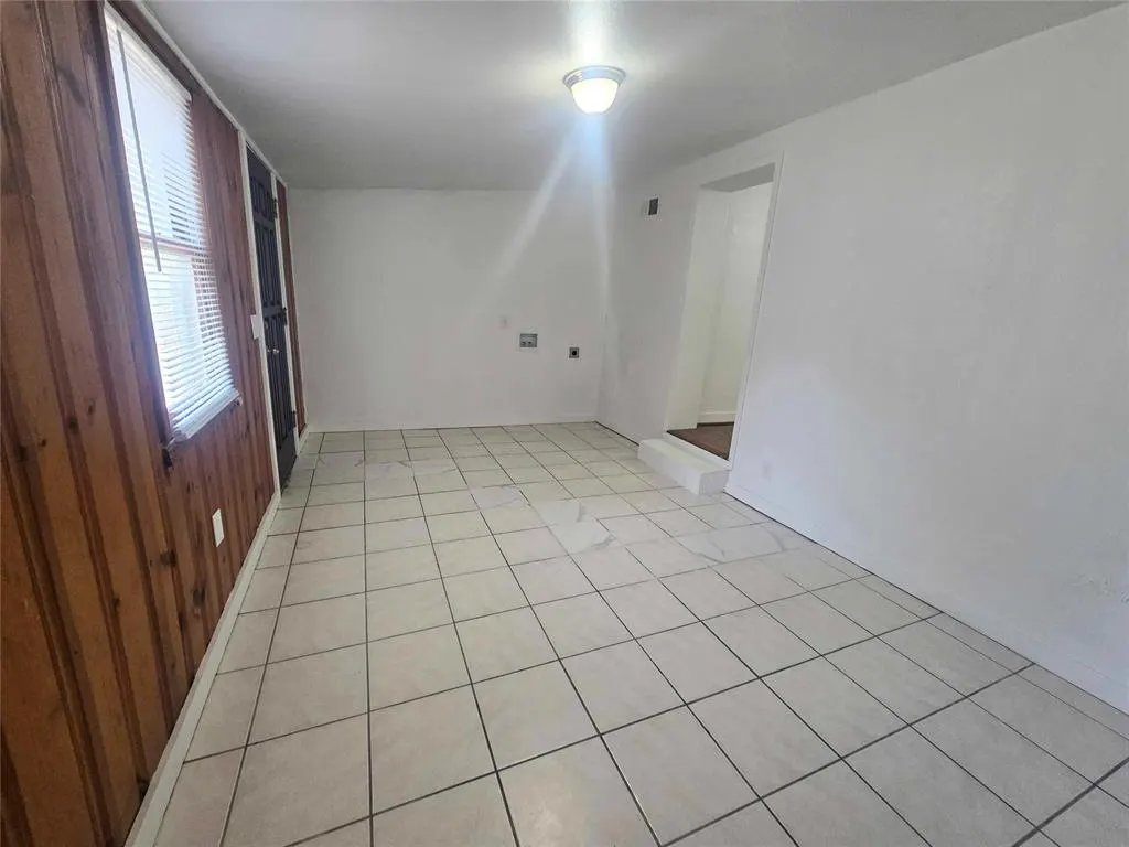 Photo 11 — 3824 NW 25th Street, Oklahoma City, OK 73107