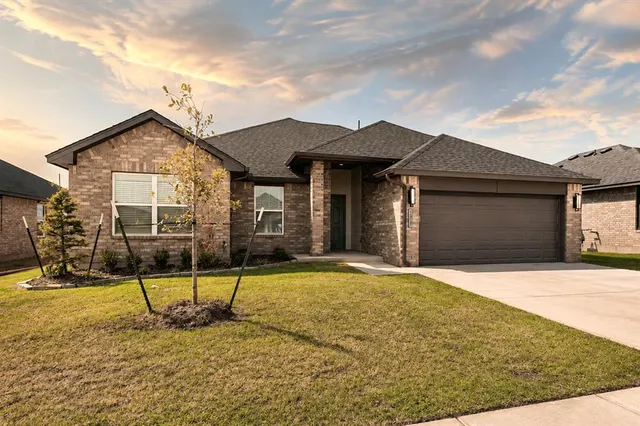 Photo 2 — 12008 NW 120th Street, Yukon, OK 73099