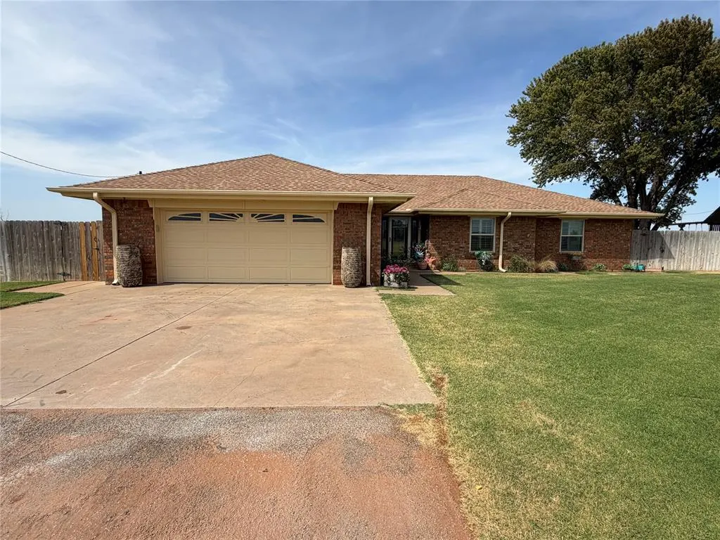 Front exterior — 19797 E 1160 Road, Elk City, OK 73644