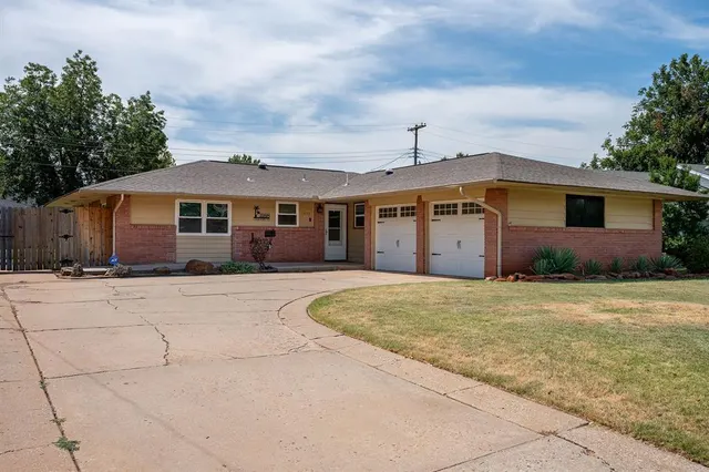 Photo 2 — 3108 Chaucer Drive, Oklahoma City, OK 73120