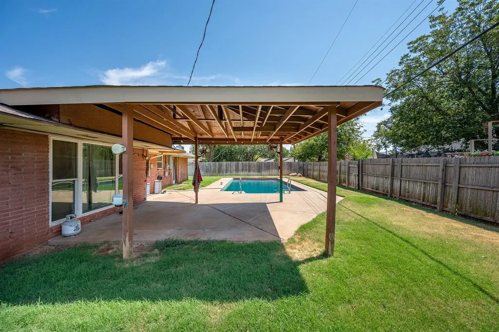 Photo 27 — 3108 Chaucer Drive, Oklahoma City, OK 73120