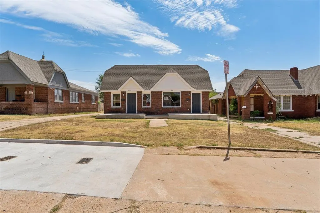 Photo 2 — 940 East Drive, Oklahoma City, OK 73105
