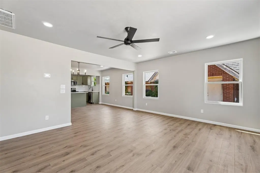Photo 10 — 940 East Drive, Oklahoma City, OK 73105