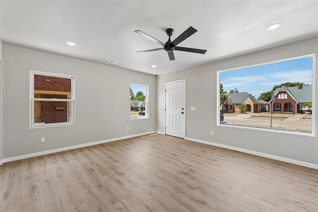 Photo 11 — 940 East Drive, Oklahoma City, OK 73105