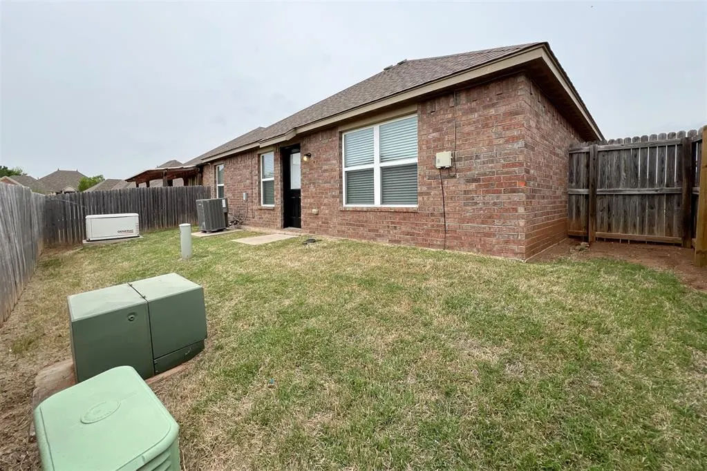 Photo 27 — 737 Christian Lane, Yukon, OK 73099