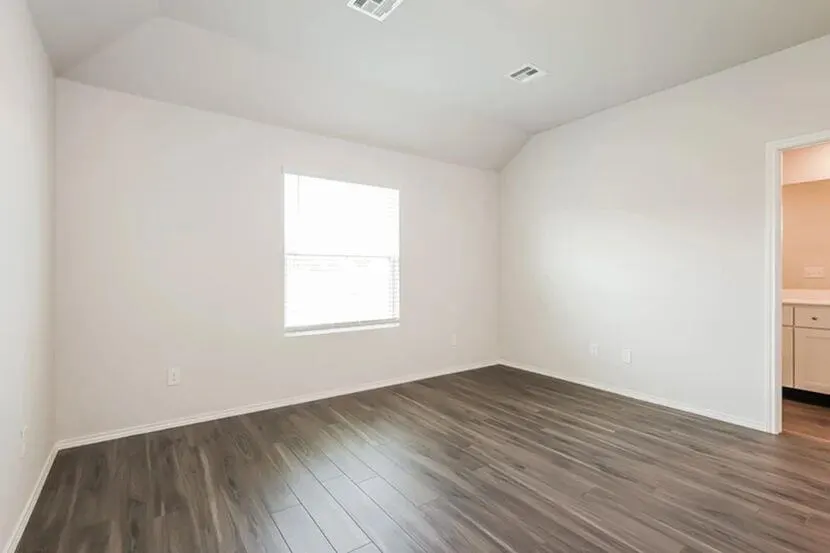 Photo 7 — 2504 Rosewood Lane, El Reno, OK 73036