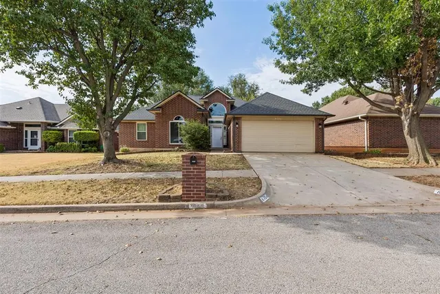 Photo 3 — 6704 NW 131st Street, Oklahoma City, OK 73142