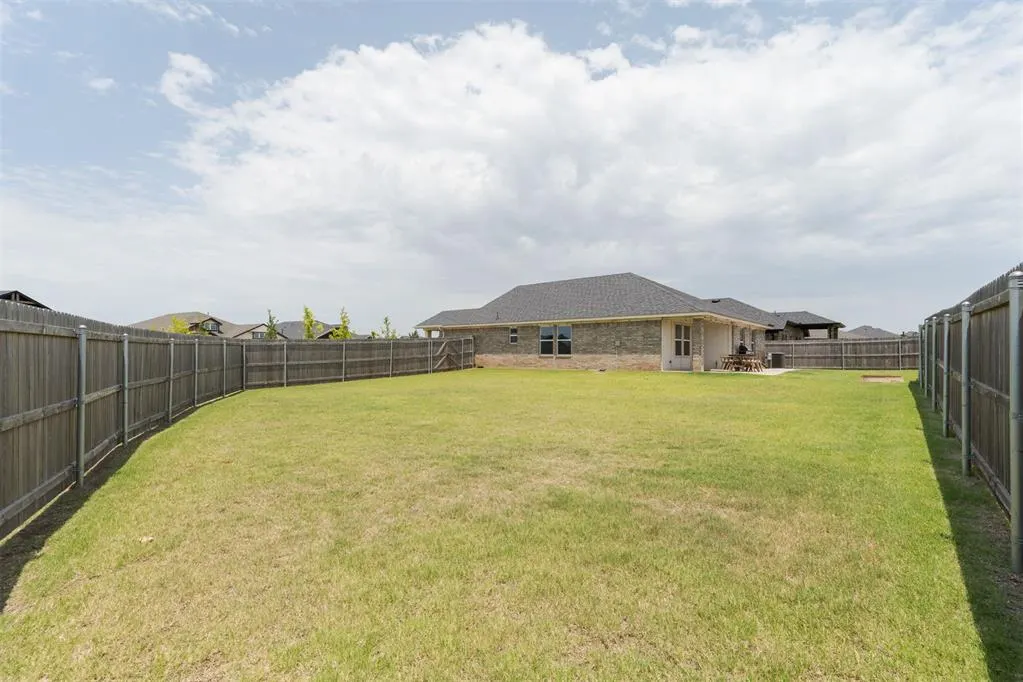 Photo 41 — 3801 NW 175th Street, Edmond, OK 73012