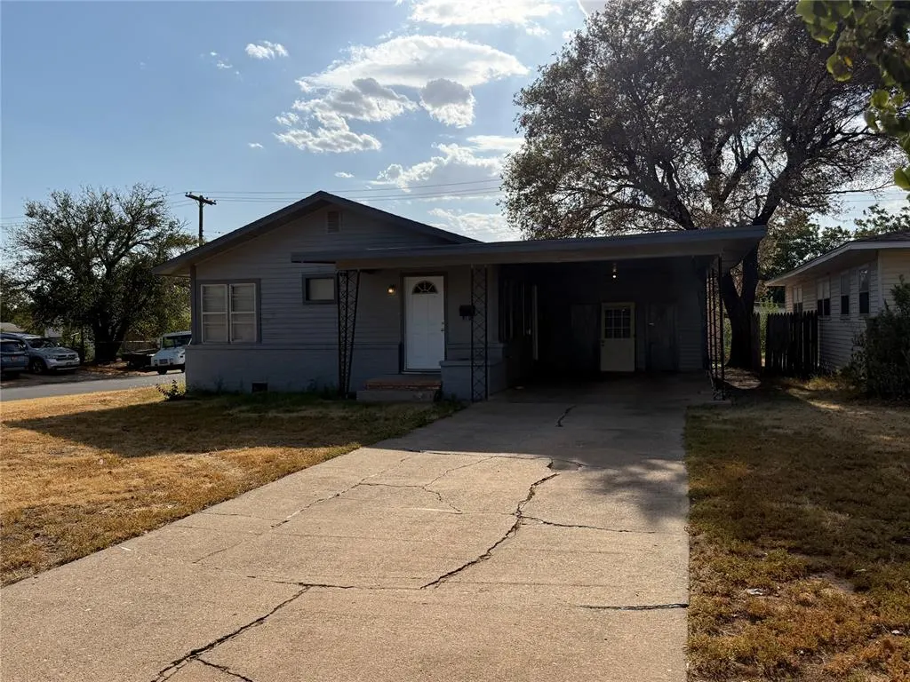 Front exterior — 1501 N Crain Street, Altus, OK 73521